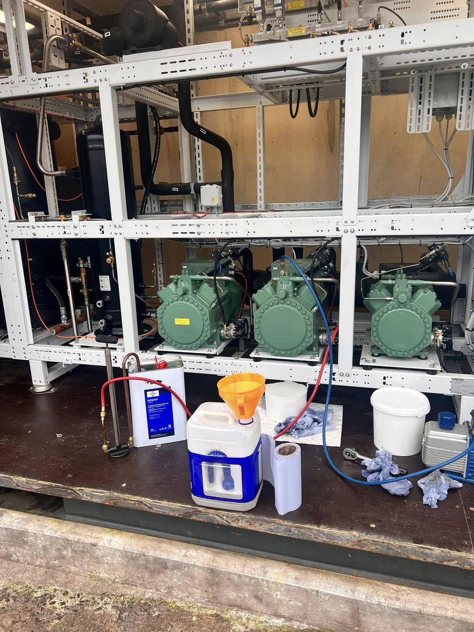 DX CO2 refrigeration pack