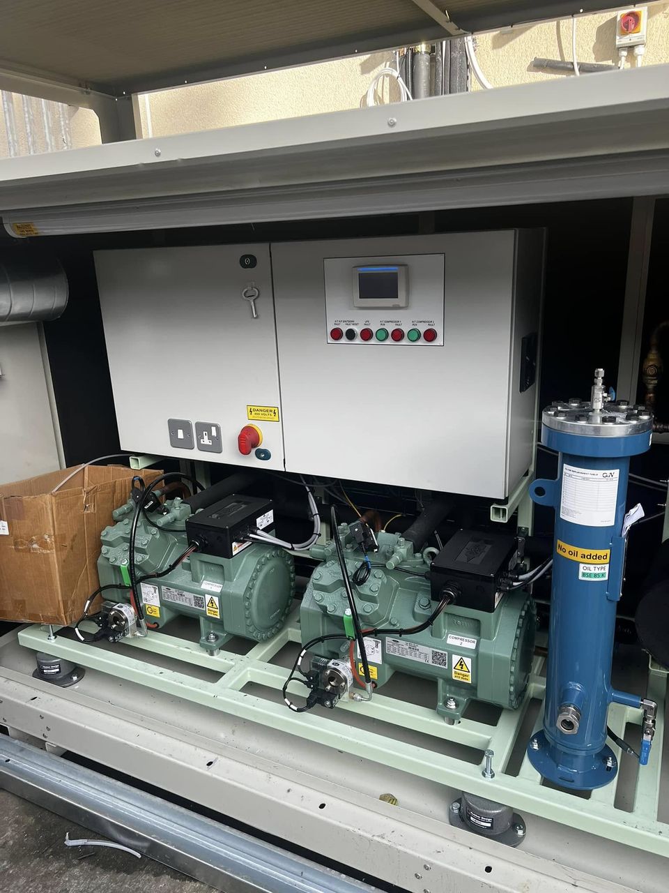 Transcritical CO2 refrigeration pack