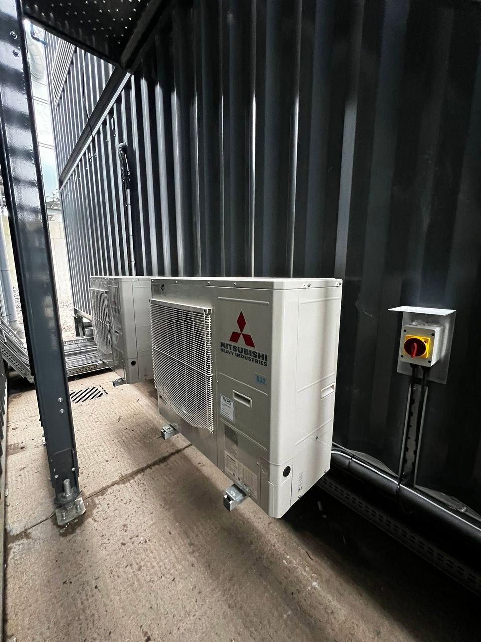 Mitsubishi outdoor unit serving a machinery control room