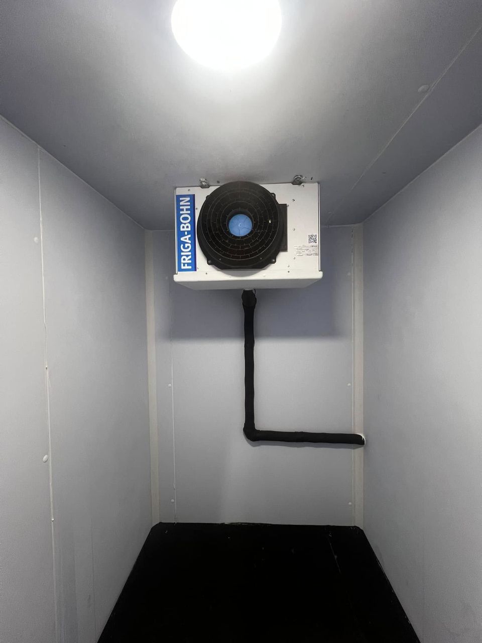 Freezer evaporator inside the new freezer room